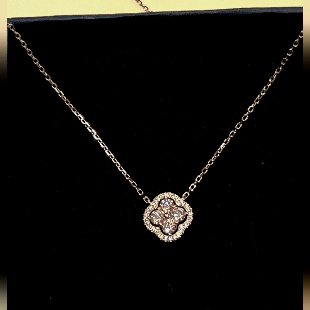 Fashion Clover Design. Spring Blossom.S925 Sterling White Moissanite stone.